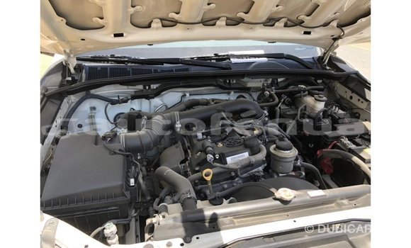 Acheter Import Voiture Toyota Fortuner Blanc à Import - Dubai, Marquesas Acheter Import Voiture Toyota Fortuner Blanc à Import - Dubai, Marquesas