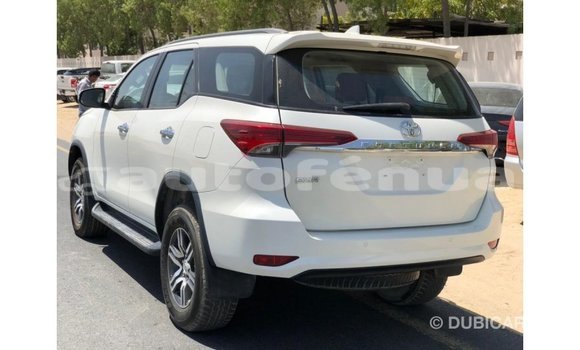 Acheter Import Voiture Toyota Fortuner Blanc à Import - Dubai, Marquesas Acheter Import Voiture Toyota Fortuner Blanc à Import - Dubai, Marquesas