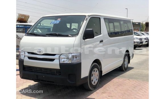Acheter Import Voiture Toyota Hiace Blanc à Import - Dubai, Marquesas Acheter Import Voiture Toyota Hiace Blanc à Import - Dubai, Marquesas