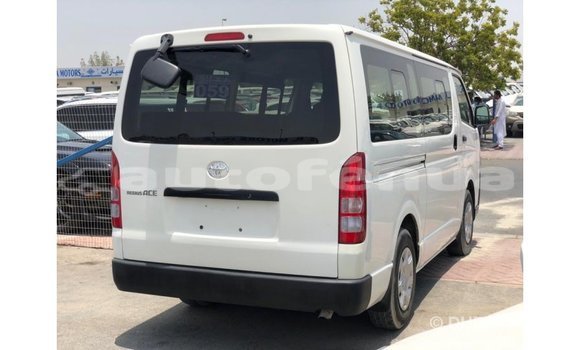 Acheter Import Voiture Toyota Hiace Blanc à Import - Dubai, Marquesas Acheter Import Voiture Toyota Hiace Blanc à Import - Dubai, Marquesas