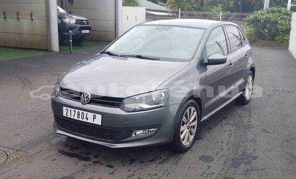 Medium with watermark volkswagen polo tahiti punaauia 4456