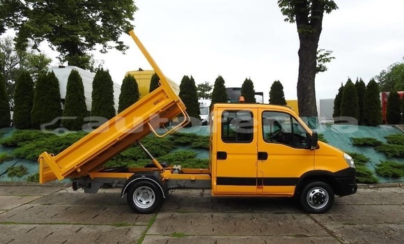 Acheter Occasion Utilitaire Iveco Daily Blanc à Amanu, Tuamotu Acheter Occasion Utilitaire Iveco Daily Blanc à Amanu, Tuamotu