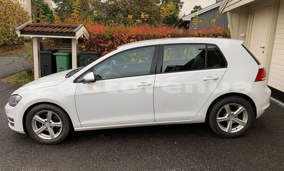 Acheter Occasion Voiture Volkswagen Golf Blanc à Vairaatea, Tuamotu Acheter Occasion Voiture Volkswagen Golf Blanc à Vairaatea, Tuamotu