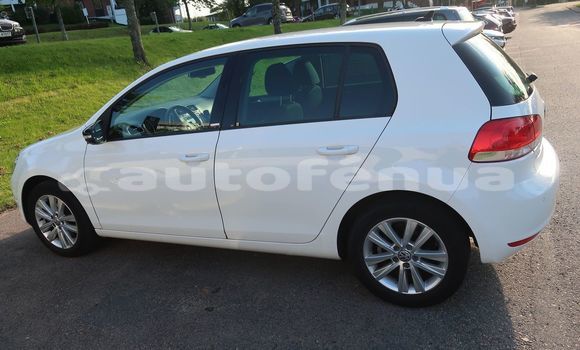 Acheter Occasion Voiture Volkswagen Golf Blanc à Puamau, Tuamotu Acheter Occasion Voiture Volkswagen Golf Blanc à Puamau, Tuamotu