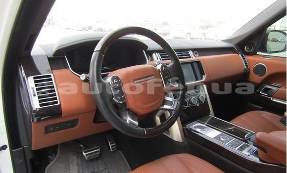 Acheter Occasion Voiture Land Rover Range Rover Blanc à Amanu, Tuamotu Acheter Occasion Voiture Land Rover Range Rover Blanc à Amanu, Tuamotu