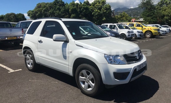 Acheter Occasion Voiture Suzuki Vitara Blanc à Papeete, Tahiti Acheter Occasion Voiture Suzuki Vitara Blanc à Papeete, Tahiti