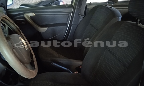 Acheter Occasion Voiture Dacia Logan Gris à Pirae, Tahiti Acheter Occasion Voiture Dacia Logan Gris à Pirae, Tahiti