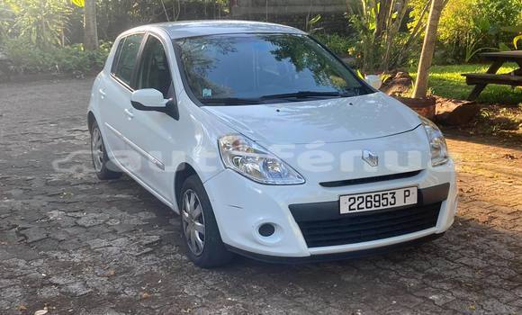 Acheter Occasion Voiture Renault Clio Blanc à Mahina, Tahiti Acheter Occasion Voiture Renault Clio Blanc à Mahina, Tahiti