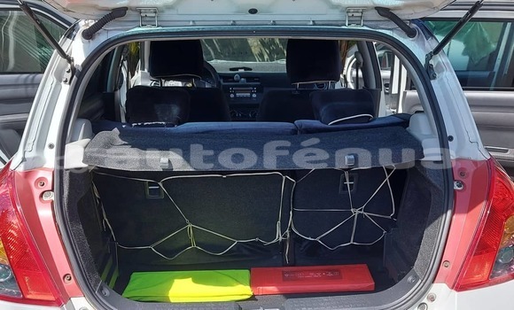 Acheter Occasion Voiture Suzuki Swift Blanc à Mahina, Tahiti Acheter Occasion Voiture Suzuki Swift Blanc à Mahina, Tahiti