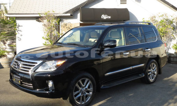 Acheter Occasion Voiture Lexus LX 570 Noir à Ahe, Tuamotu Acheter Occasion Voiture Lexus LX 570 Noir à Ahe, Tuamotu