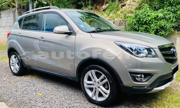 Medium with watermark changan cs35 tahiti faaa 4597