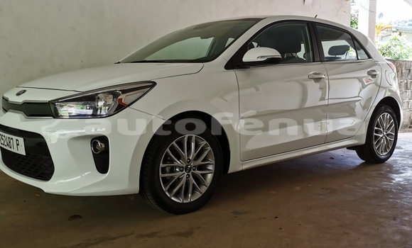 Medium with watermark kia rio tahiti papeete 4601