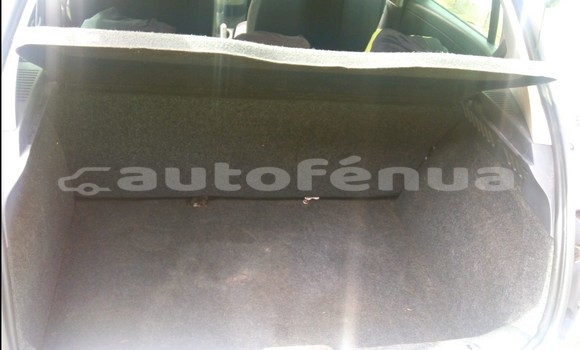 Buy Used Renault Clio Silver Car in Huahine in Huahine Buy Used Renault Clio Silver Car in Huahine in Huahine