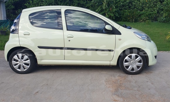 Acheter Occasion Voiture Citroen C1 Beige à Papeete, Tahiti Acheter Occasion Voiture Citroen C1 Beige à Papeete, Tahiti