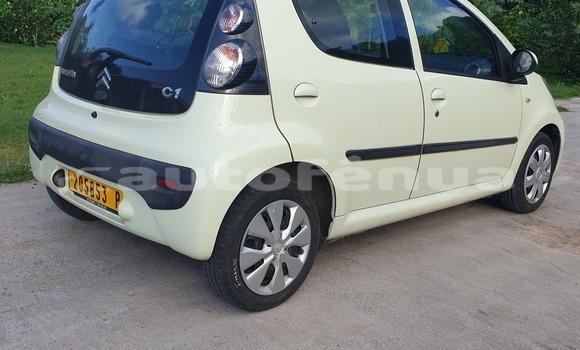 Acheter Occasion Voiture Citroen C1 Beige à Papeete, Tahiti Acheter Occasion Voiture Citroen C1 Beige à Papeete, Tahiti