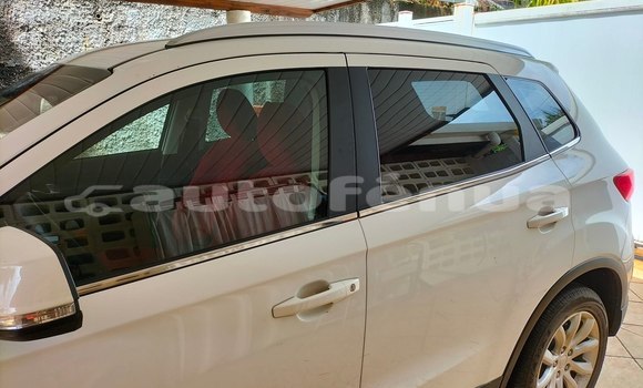 Acheter Occasion Voiture FAW Besturn B50 Blanc à Mahina, Tahiti Acheter Occasion Voiture FAW Besturn B50 Blanc à Mahina, Tahiti