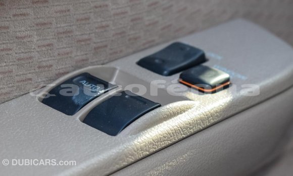 Acheter Import Voiture Toyota Land Cruiser Beige à Import - Dubai, Marquesas Acheter Import Voiture Toyota Land Cruiser Beige à Import - Dubai, Marquesas