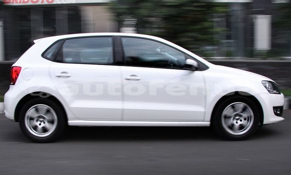 Medium with watermark volkswagen polo tahiti punaauia 4630