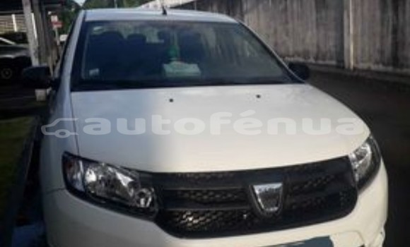 Acheter Occasion Voiture Dacia Logan Blanc à Pirae, Tahiti Acheter Occasion Voiture Dacia Logan Blanc à Pirae, Tahiti