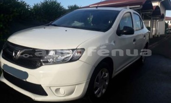 Acheter Occasion Voiture Dacia Logan Blanc à Pirae, Tahiti Acheter Occasion Voiture Dacia Logan Blanc à Pirae, Tahiti