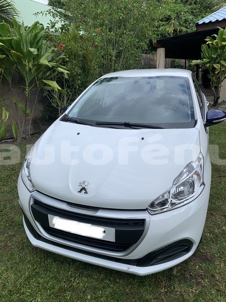 Big with watermark peugeot 208 tahiti papeete 4653