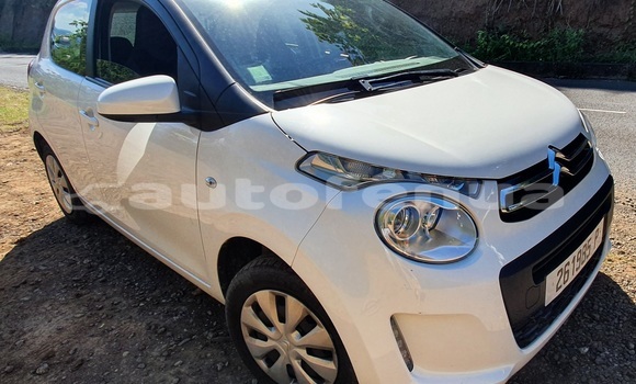 Acheter Occasion Voiture Citroen C1 Blanc à Papeete, Tahiti Acheter Occasion Voiture Citroen C1 Blanc à Papeete, Tahiti