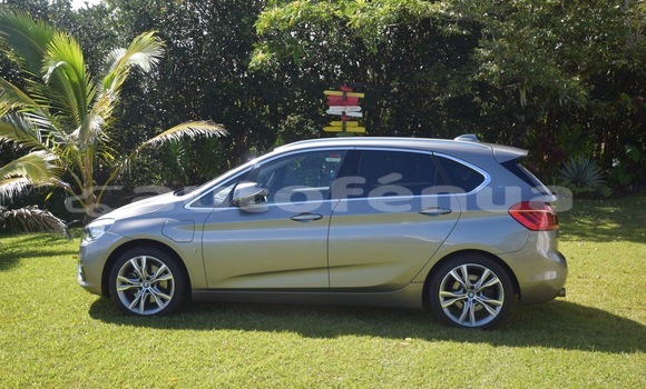 Acheter Occasion Voiture BMW 2-Series Marron à Taiarapu, Tahiti Acheter Occasion Voiture BMW 2-Series Marron à Taiarapu, Tahiti