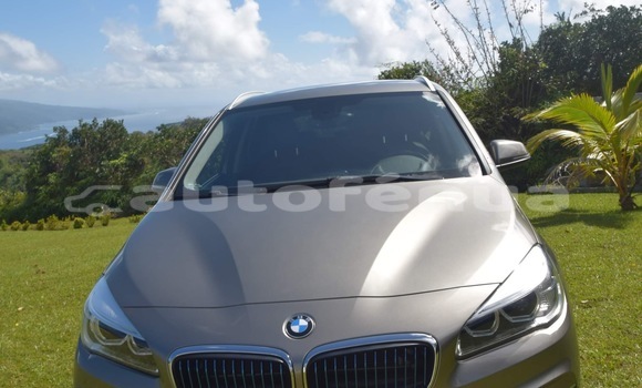 Acheter Occasion Voiture BMW 2-Series Marron à Taiarapu, Tahiti Acheter Occasion Voiture BMW 2-Series Marron à Taiarapu, Tahiti