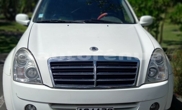 Acheter Occasion Voiture SsangYong Rexton Blanc à Punaauia, Tahiti Acheter Occasion Voiture SsangYong Rexton Blanc à Punaauia, Tahiti