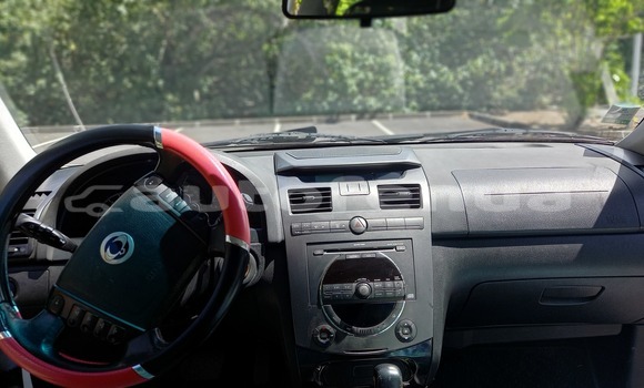 Acheter Occasion Voiture SsangYong Rexton Blanc à Punaauia, Tahiti Acheter Occasion Voiture SsangYong Rexton Blanc à Punaauia, Tahiti