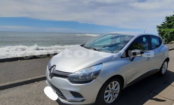 Acheter Occasion Voiture Renault Clio Gris à Arue , Tahiti Acheter Occasion Voiture Renault Clio Gris à Arue , Tahiti