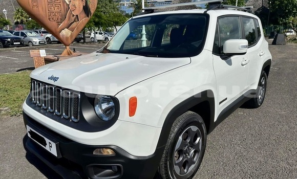 Acheter Occasion Voiture Jeep Renegade Blanc à Papeete, Tahiti Acheter Occasion Voiture Jeep Renegade Blanc à Papeete, Tahiti