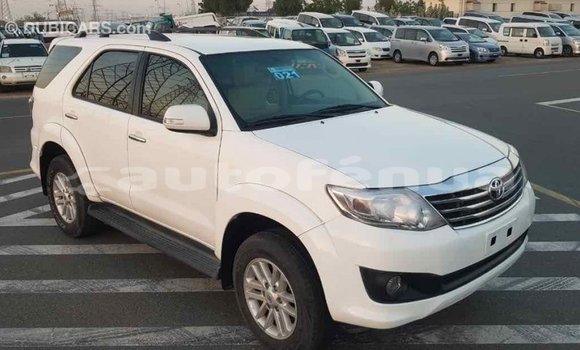 Acheter Import Voiture Toyota Fortuner Blanc à Import - Dubai, Marquesas Acheter Import Voiture Toyota Fortuner Blanc à Import - Dubai, Marquesas