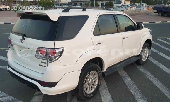 Acheter Import Voiture Toyota Fortuner Blanc à Import - Dubai, Marquesas Acheter Import Voiture Toyota Fortuner Blanc à Import - Dubai, Marquesas