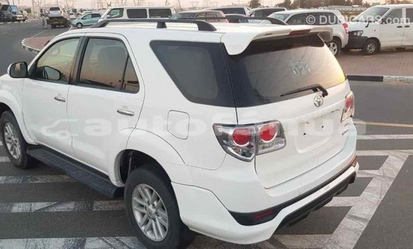 Acheter Import Voiture Toyota Fortuner Blanc à Import - Dubai, Marquesas Acheter Import Voiture Toyota Fortuner Blanc à Import - Dubai, Marquesas