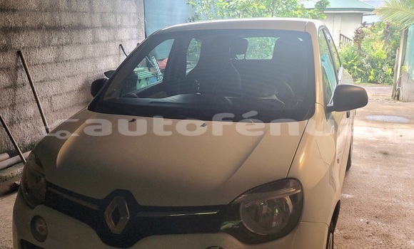 Acheter Occasion Voiture Renault Twingo Blanc à Papara, Tahiti Acheter Occasion Voiture Renault Twingo Blanc à Papara, Tahiti