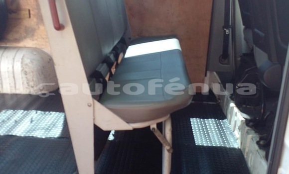 Acheter Occasion Voiture Renault Master Blanc à Pirae, Tahiti Acheter Occasion Voiture Renault Master Blanc à Pirae, Tahiti