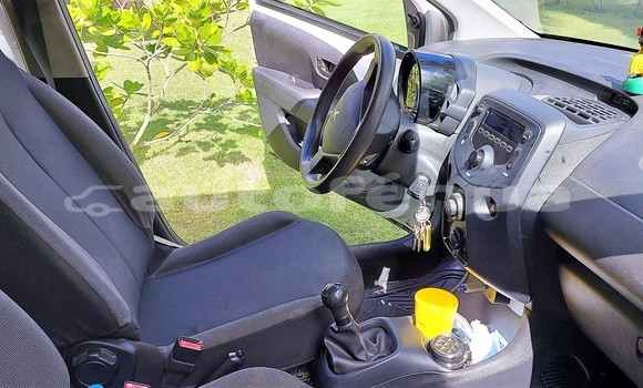 Acheter Occasion Voiture Peugeot 108 Blanc à Moorea, Moorea Acheter Occasion Voiture Peugeot 108 Blanc à Moorea, Moorea