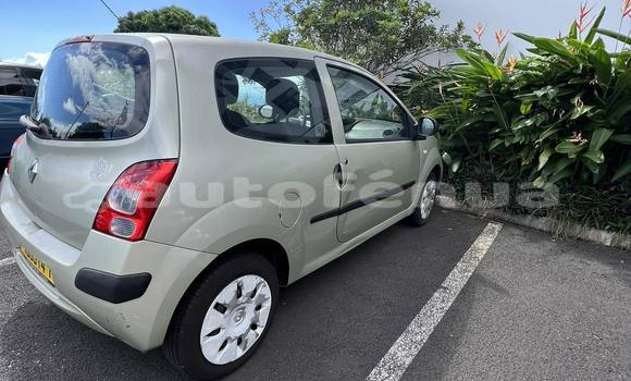 Acheter Occasion Voiture Renault Twingo Beige à Punaauia, Tahiti Acheter Occasion Voiture Renault Twingo Beige à Punaauia, Tahiti