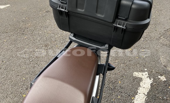 Buy Used Honda CB Beige Bike in Papeete in Tahiti Buy Used Honda CB Beige Bike in Papeete in Tahiti