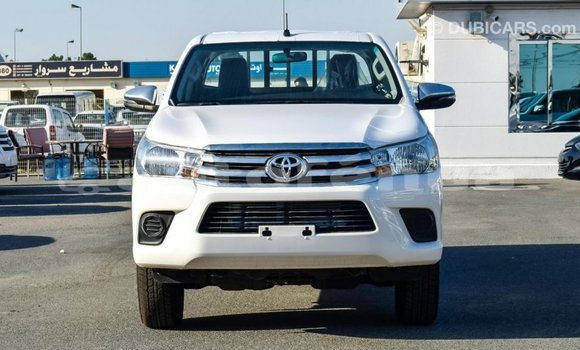 Acheter Import Voiture Toyota Hilux Blanc à Import - Dubai, Marquesas Acheter Import Voiture Toyota Hilux Blanc à Import - Dubai, Marquesas