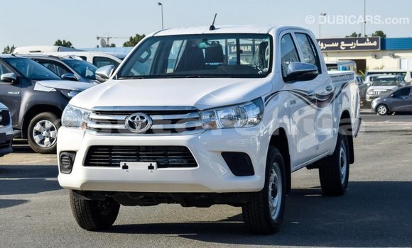 Acheter Import Voiture Toyota Hilux Blanc à Import - Dubai, Marquesas Acheter Import Voiture Toyota Hilux Blanc à Import - Dubai, Marquesas