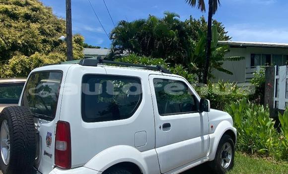 Buy Used Suzuki Jimny White Car in Mahina in Tahiti Buy Used Suzuki Jimny White Car in Mahina in Tahiti