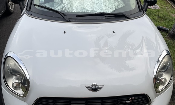 Buy Used MINI Countryman White Car in Papeete in Tahiti Buy Used MINI Countryman White Car in Papeete in Tahiti