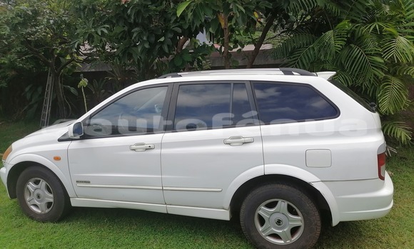 Acheter Occasion Voiture SsangYong Kyron Blanc à Papeete, Tahiti