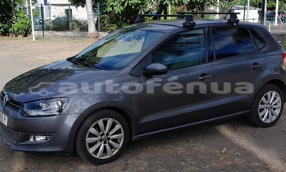 Medium with watermark volkswagen polo tahiti papeete 4831