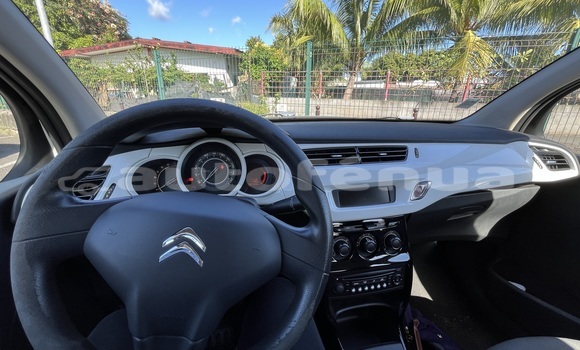 Acheter Occasion Voiture Citroen C3 Blanc à Punaauia, Tahiti Acheter Occasion Voiture Citroen C3 Blanc à Punaauia, Tahiti