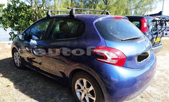 Acheter Occasion Voiture Peugeot 208 Bleu à Punaauia, Tahiti Acheter Occasion Voiture Peugeot 208 Bleu à Punaauia, Tahiti
