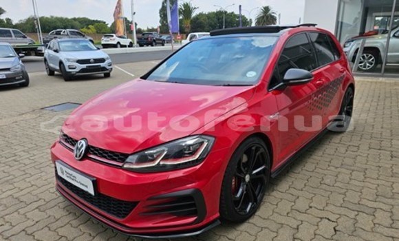 Acheter Occasion Voiture Volkswagen Golf GTI Rouge à Bora–Bora, Bora-Bora Acheter Occasion Voiture Volkswagen Golf GTI Rouge à Bora–Bora, Bora-Bora