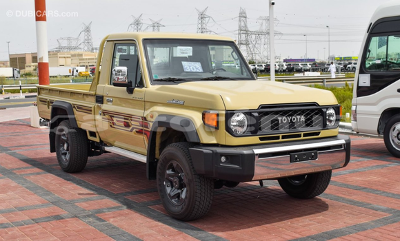 Acheter Neuf Voiture Toyota Land Cruiser Marron à Hatiheu, Marquesas Acheter Neuf Voiture Toyota Land Cruiser Marron à Hatiheu, Marquesas